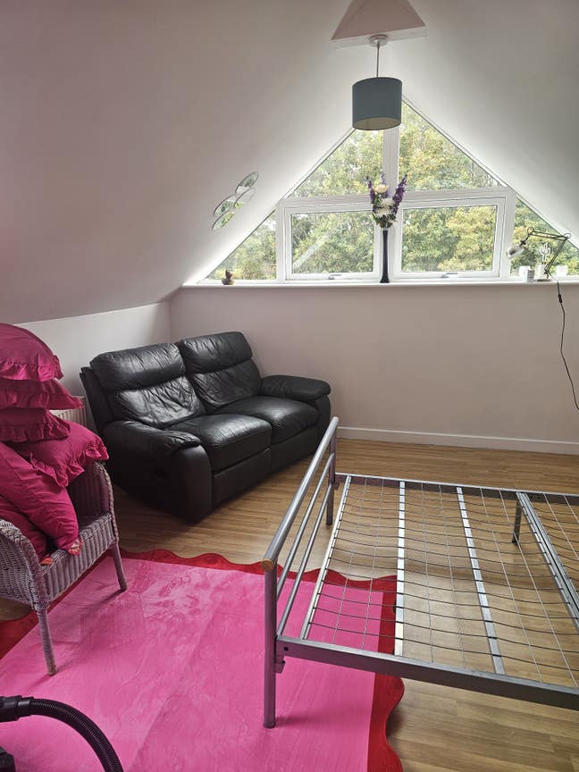 Large double room Main Photo