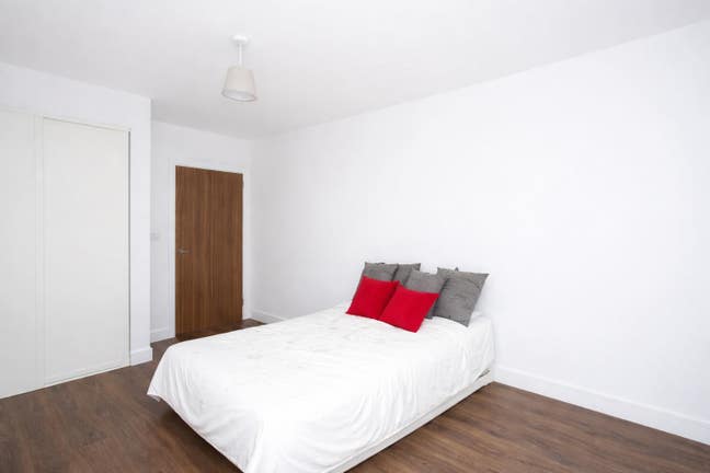 Warm 2 bed in Watford Main Photo