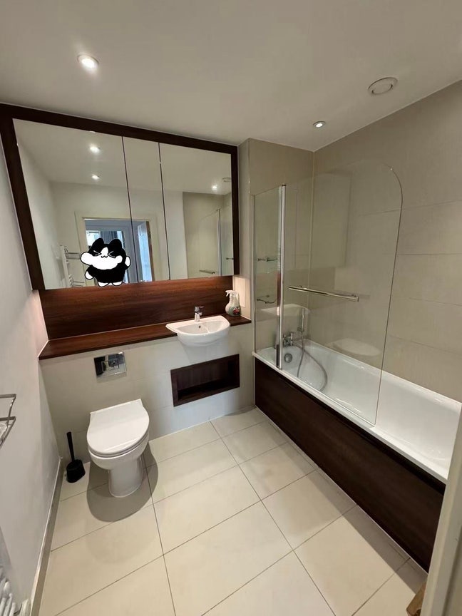 Room available in modern 3b2b wembley park  Main Photo