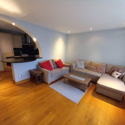 Double bedroom 20 minutes from Jubilee campus Main Photo