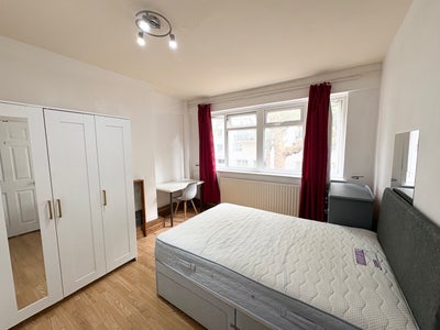 Double Room in Bermondsey Main Photo