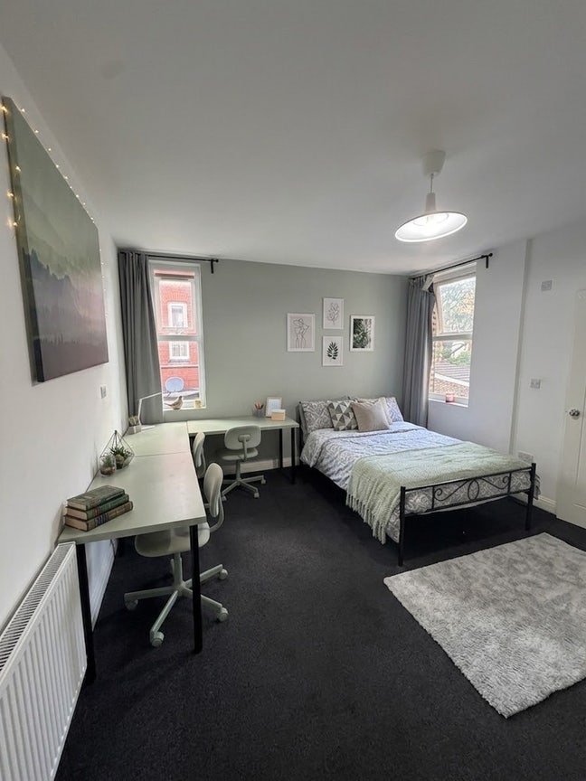 Modern Studio Close to Manchester City Centre Main Photo