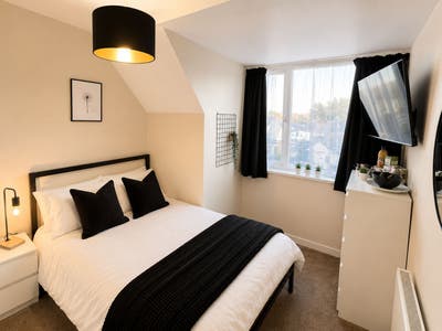 X2 ROOMS - R2 & R5  on  Margate Road CT12  Main Photo