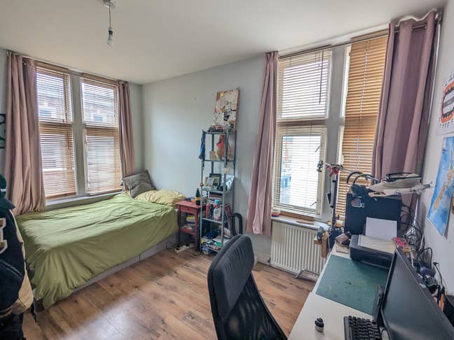 Spacious & convenient room in Kilburn Main Photo
