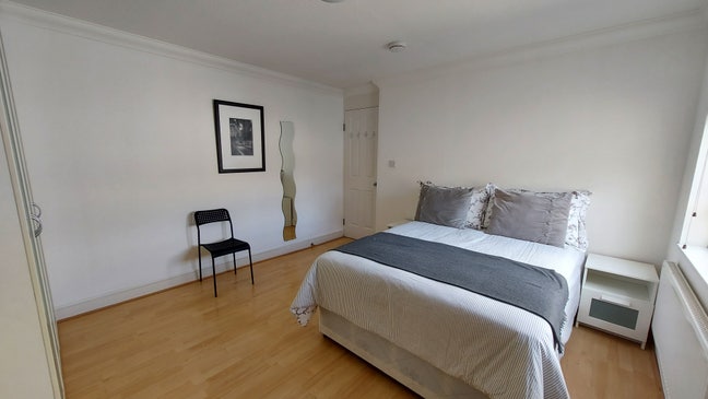 Spacious Double room - Canada Water - Park Nearby! Main Photo