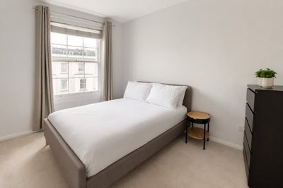 Double Room in 3 bed, 1 bath flat share,Paddington Main Photo