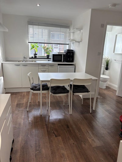 Modern Studio Flat Main Photo