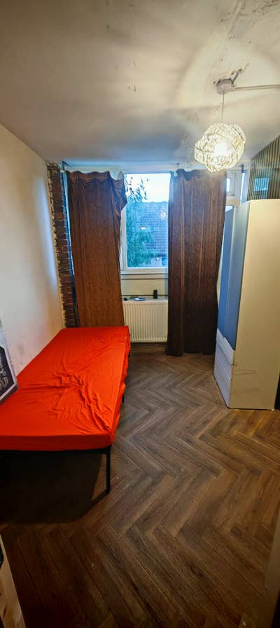 Double room Available in - E14  Main Photo