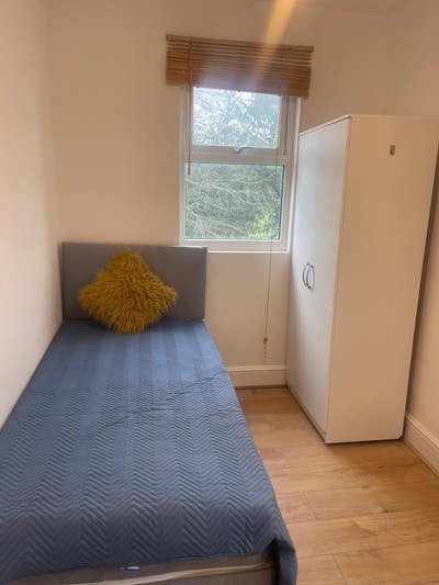 Spacious Double Room- TW2  Main Photo
