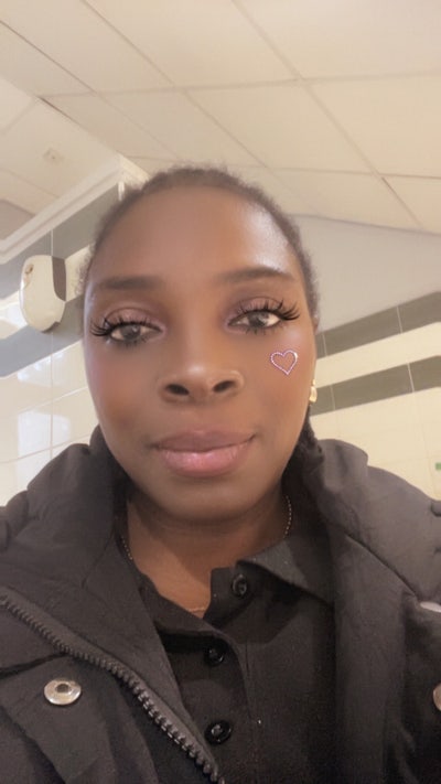 50 year old Female seeks a single or double room Main Photo