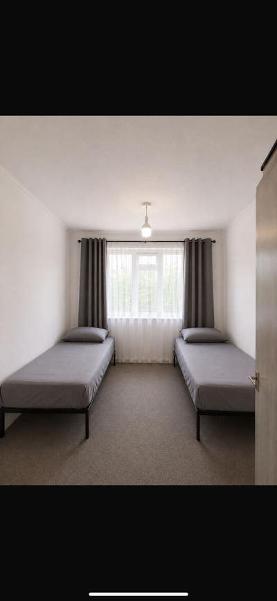 Double room available bills included Main Photo