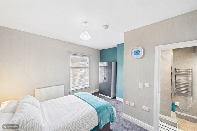 Furnished ensuite bedrooms 281Weelsby Main Photo