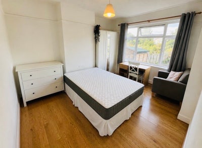 Lovely double room-all bills included Main Photo