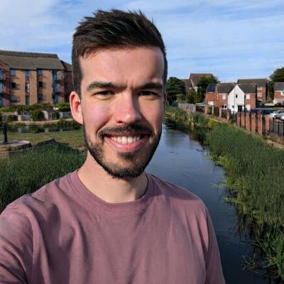 32yo Professional seeking room near Lark Lane Main Photo
