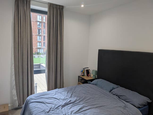 Double En-Suite Room in Modern Apartment at Oxbow Main Photo
