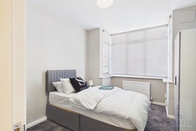 FREE rent for September ONLY.  Ensuite Rooms  Main Photo
