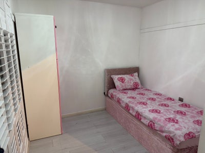 Single Room to Rent in Family Home – Basingstoke Main Photo
