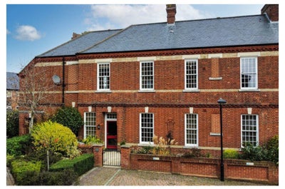 Double room to let near hospital  Main Photo