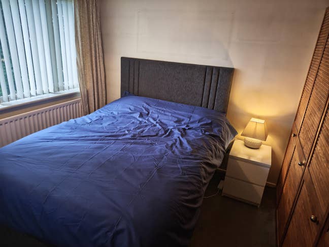 King size double room lot of storage  Main Photo