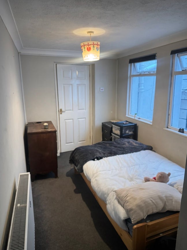 Small Double Room with Private En-Suite | 7 Dials, Main Photo