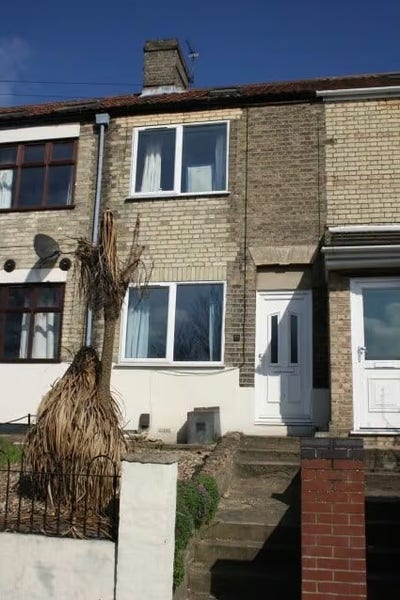 Double Room Available - Great Location Main Photo