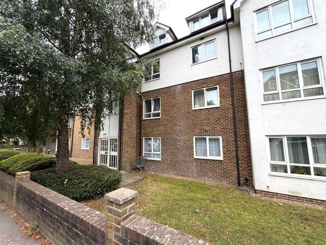 ***2 Bedroom Flat in Norwood SE25 *** Main Photo