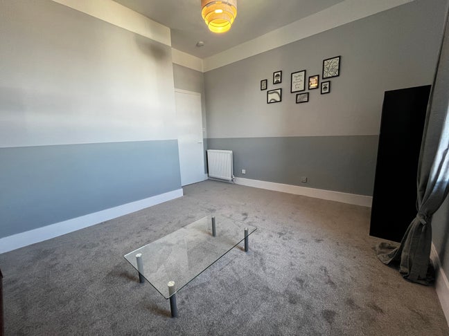 2 Bed Flat for Rent Main Photo