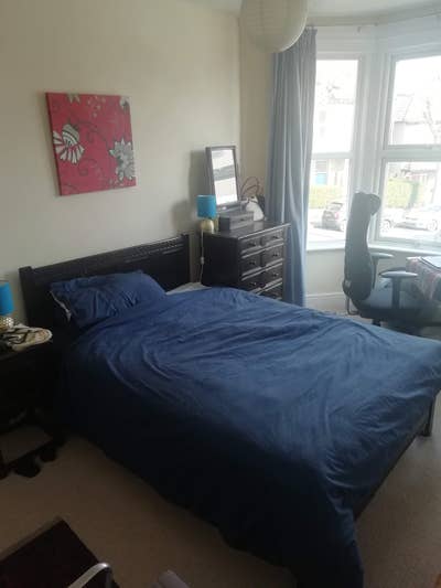 Mid Week Large sunny room close to Gloucester Road Main Photo