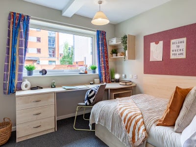 Tenancy Takeover Available Before 18 September  Main Photo