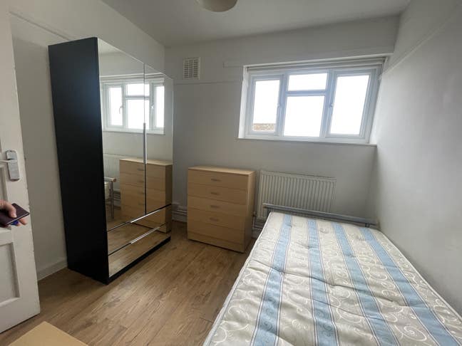Cosy single room, friendly flat, Shepherds Bush Main Photo