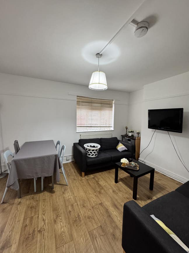 Cosy single room, friendly flat, Shepherds Bush Main Photo