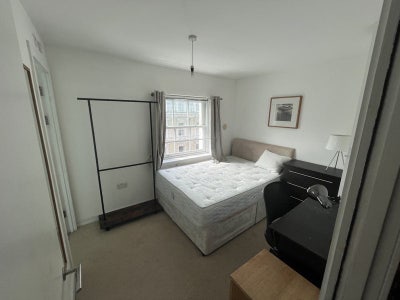 Fantastic Double Room in Kings Cross (En-suite) Main Photo