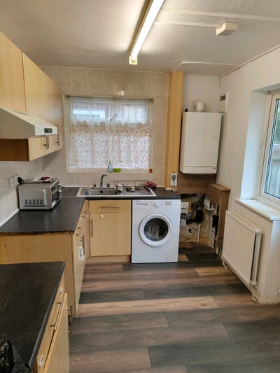 2 Bedroom flat Main Photo