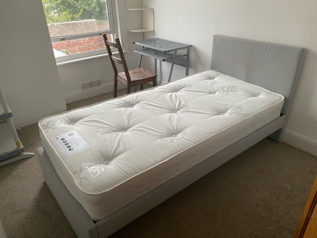 Double room to rent near University of Portsmouth Main Photo