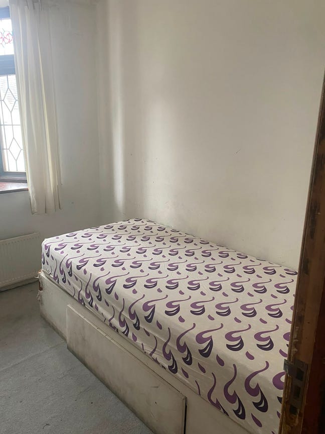 Single Room in 6-Bed House – IG1 2JR Main Photo