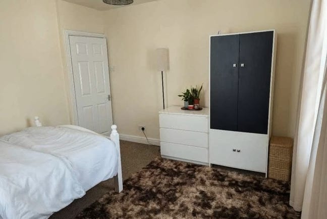 Double furnished room in a quiet area Main Photo