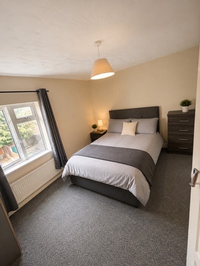 Large Rooms in Gillingham Bill included  Main Photo
