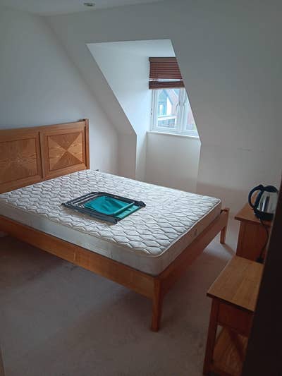 Room available for a Male Main Photo
