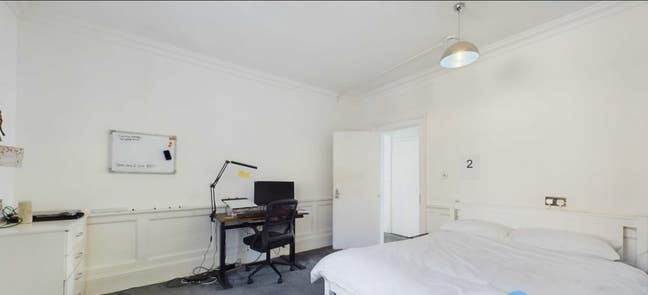 Bright Furnished Room double room available in E1 Main Photo