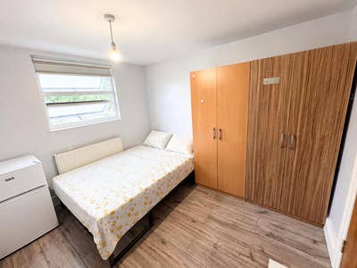 Seven Sisters Double Room|1 Person|0 Deposit Main Photo