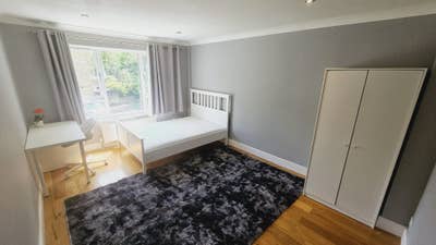  Luxurious  Spacious  Double  Rooms@E14 /DLR/LP Main Photo