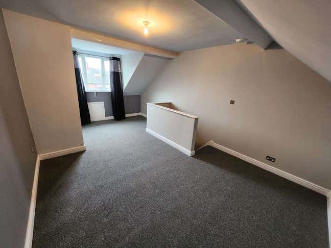 🏡 1-Bed Flat | Grimethorpe Main Photo