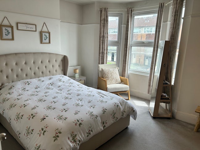 King Size room | West Croydon  | Bills included  Main Photo