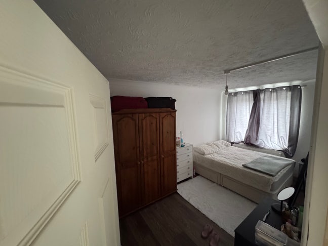 One double room and one single room available  Main Photo