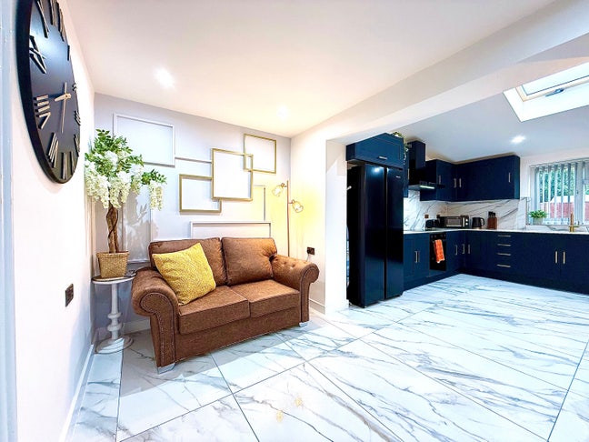 Brand New Beautiful Double En Suite in Wilmslow Main Photo