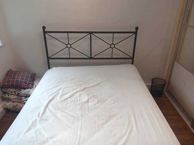 Double Room in Spacious Flat in Moortown  Main Photo