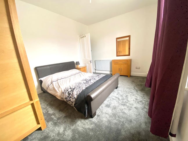 Newly refurbished room town centre! Main Photo