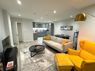 Full 2 bed flat sublet - 19/09 - 11/10 Main Photo