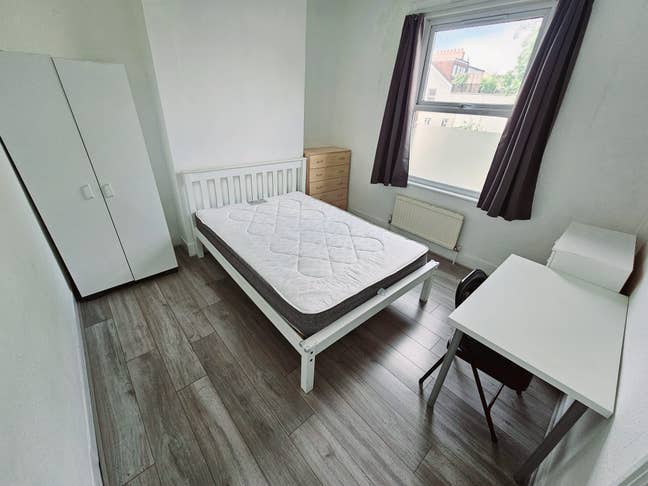 Double Room Available in Turnpike Lane N15 *.* Main Photo