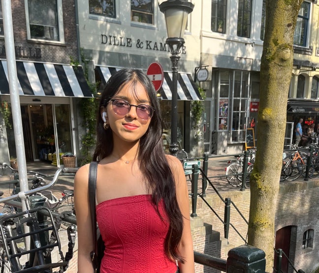 Female student seeking short let / buddy up | Sept Main Photo